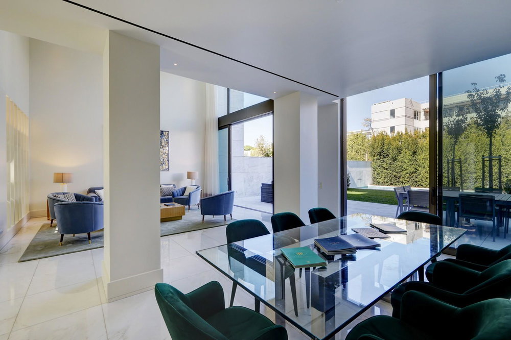 3+1 bedroom Townhouse w/ garden in luxury condominium, Cascais 1326325029