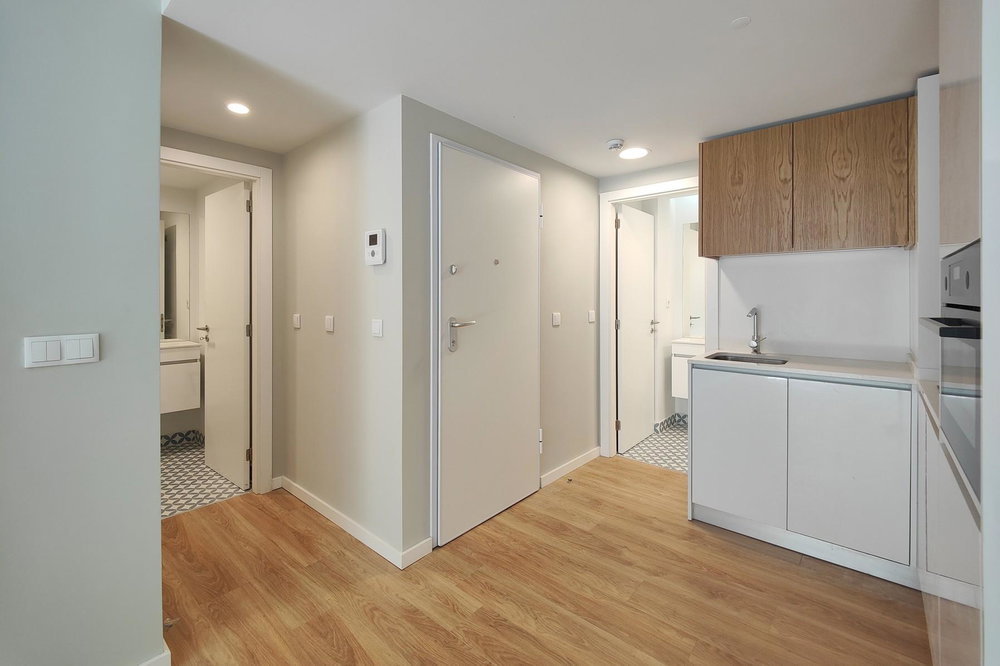 Apartment located next to Av. da Liberdade inserted in a new enterprise 109112341