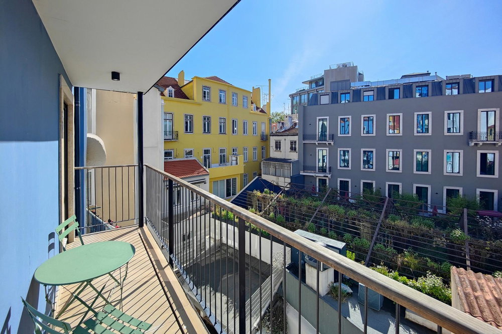 Apartment located next to Av. da Liberdade inserted in a new enterprise 3864331531
