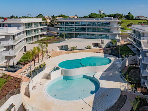 Luxury apartment with terrace inserted in a unique resort in the Algarve 2723770608