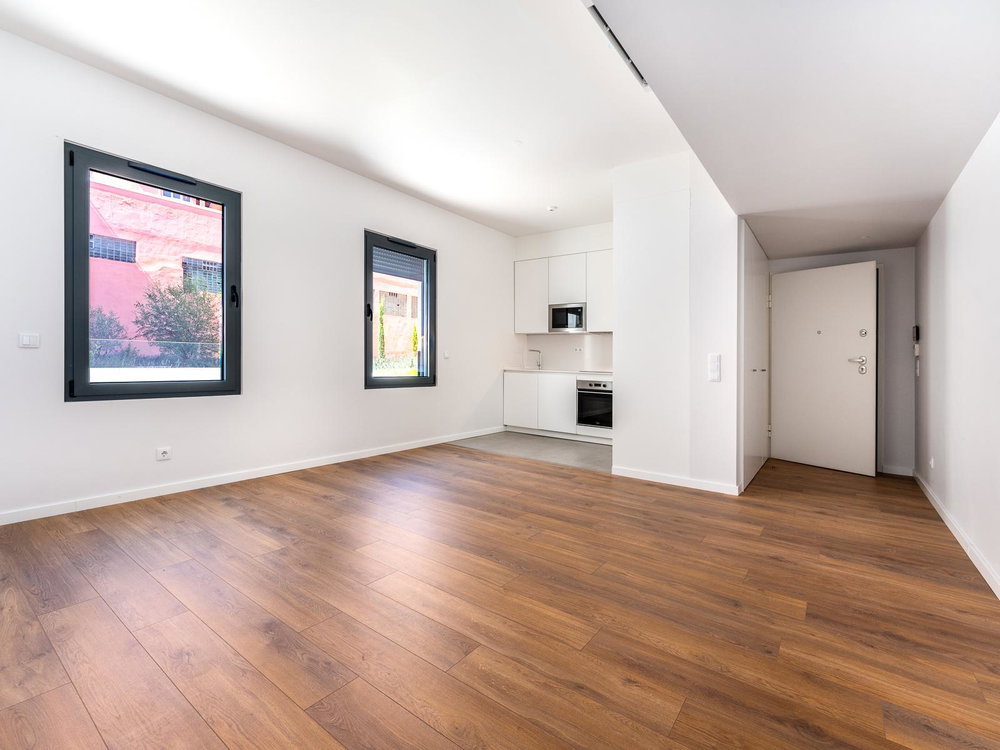 Apartamento T2 com estacionamento e varanda 3490471036