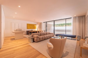4 bedroom duplex flat with terrace – Nevogilde