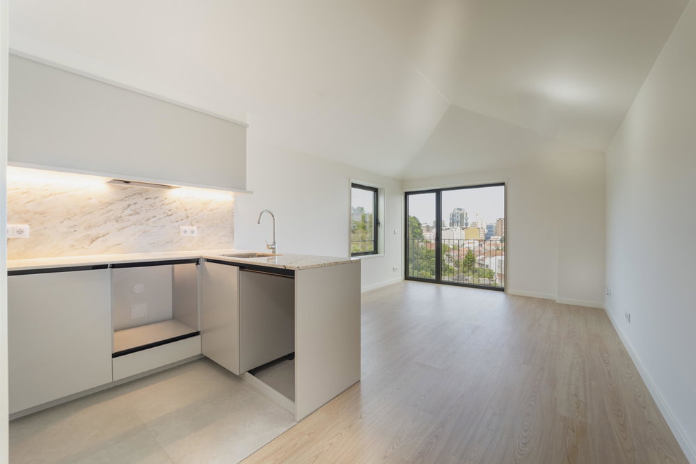 2 bedroom duplex apartment with balcony in the center of Porto