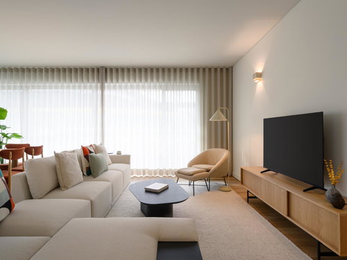3 bedroom apartment with balcony and parking in Campo Grande 999834494