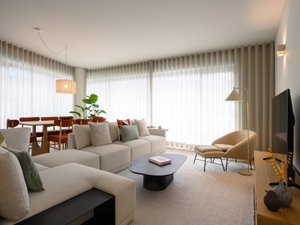 3 bedroom apartment with balcony and parking in Campo Grande 999834494