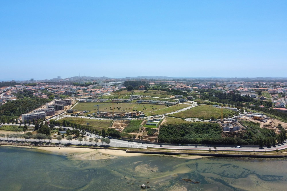 2-bedroom apartment with balcony and parking in Vila Nova de Gaia