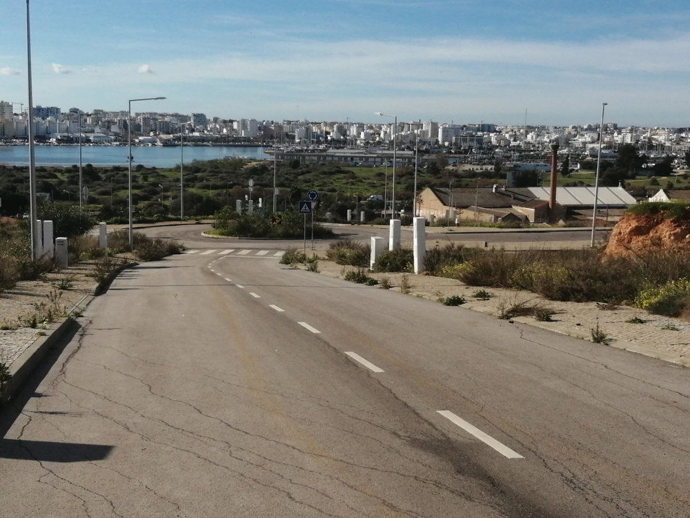 Land with infrastructure completed in Ferragudo, Algarve 315375857