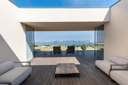 4 bedroom villa with 4 Fronts River View