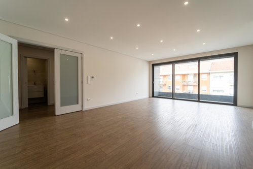 3 bedrooms apartment with balcony in Boavista, Porto
