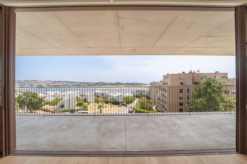 Apartment 3 Bedrooms Torre Miramar – River View – Balcony 90m2