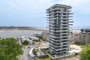 Apartment 3 Bedrooms Torre Miramar – River View – Balcony 90m2