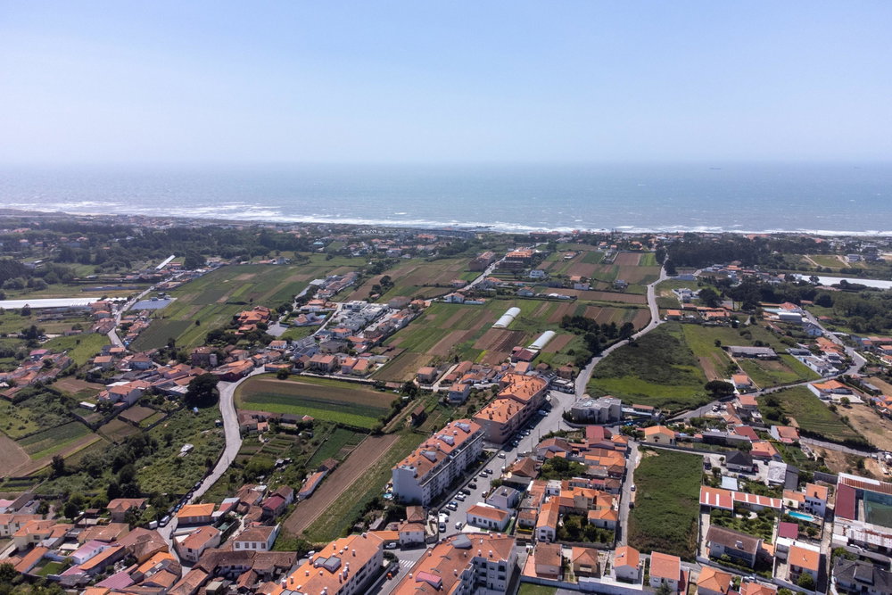 Urban land for housing, commerce or services, with sea views