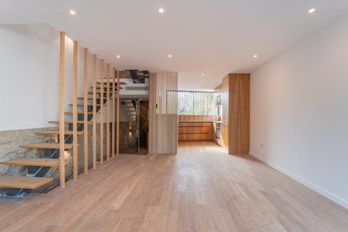 4 bedroom villa with garage located in Miguel Bombarda, Porto 1259293255