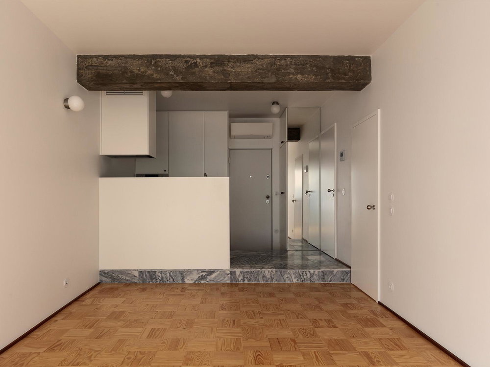 1 bedroom apartment in renovated development in downtown Porto