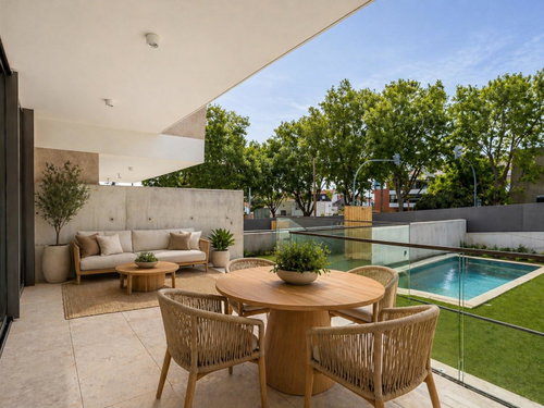 3 bedroom villa with garden inserted in a new development in Cascais 622545329