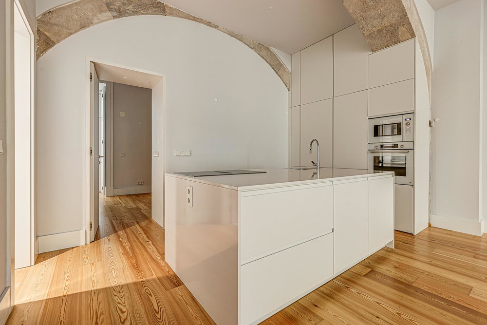 1 bedroom flat with private patio, located in Chiado, Lisbon 1674288712