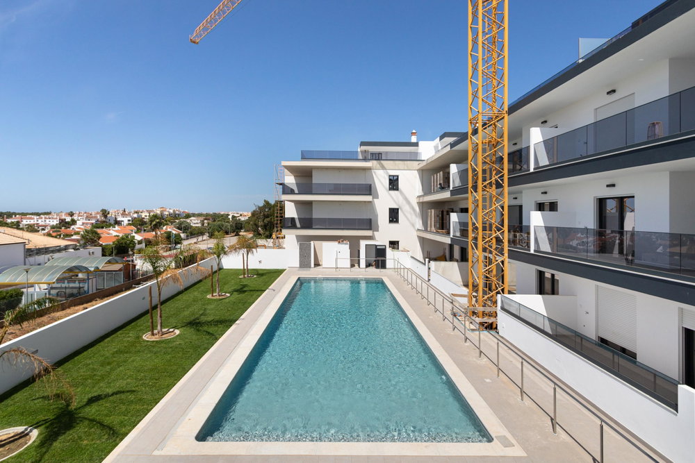 2 bedroom apartment with balcony in a new development in Tavira 2827361736