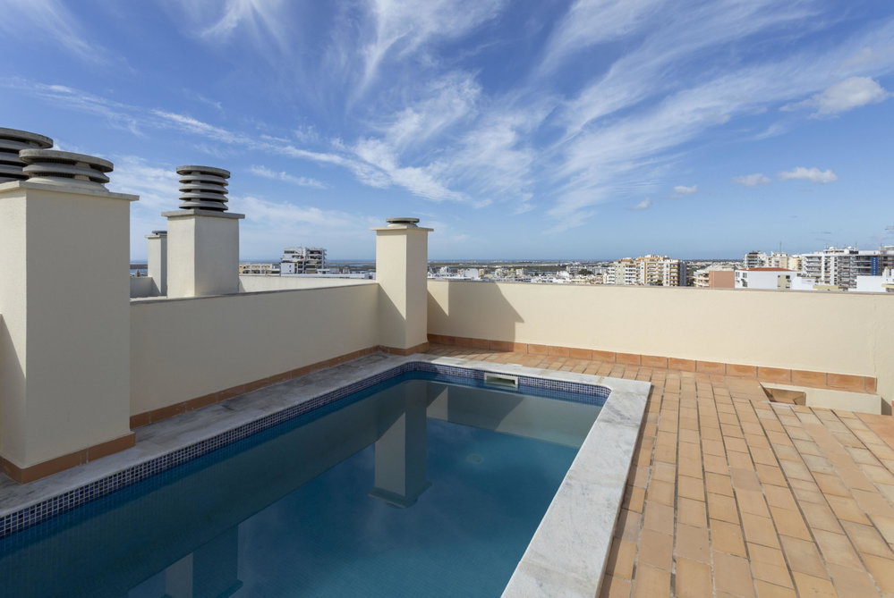 4 bedroom duplex flat with swimming pool, Center of Faro, Algarve 939834019