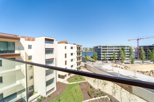 Apartamento T2 novo com varanda vista rio 2517008169