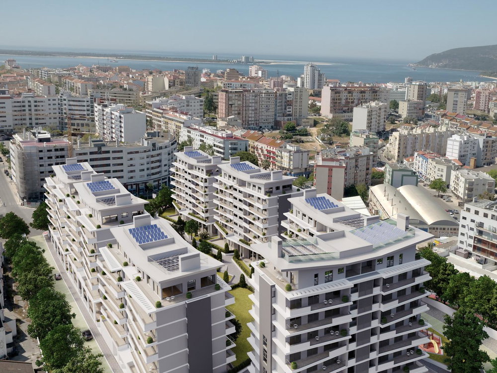 4 bedroom flat with balcony in a new development in Setúbal