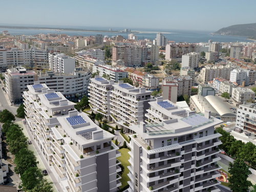 4 bedroom flat with balcony in a new development in Setúbal