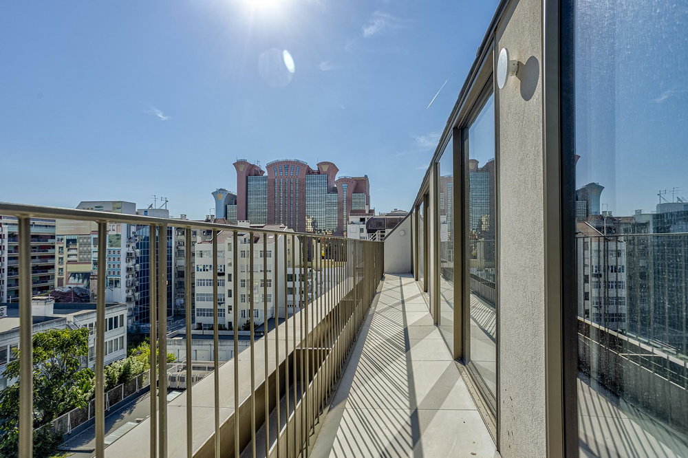 3 bedroom duplex flat with garden in new development in Campo Pequeno 2035168976
