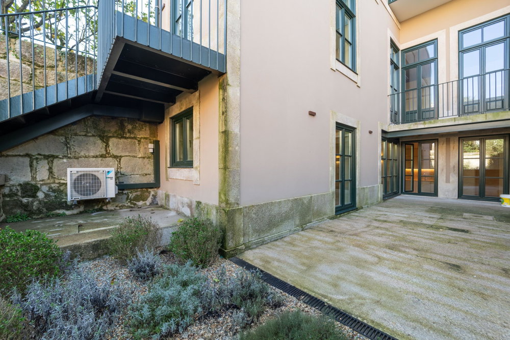 1 bedroom flat with outdoor area in a new development in Porto 2959392786