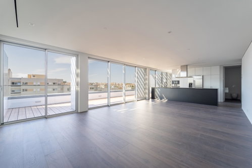3 bedroom penthouse with terrace, in a new development in Sra. da Hora