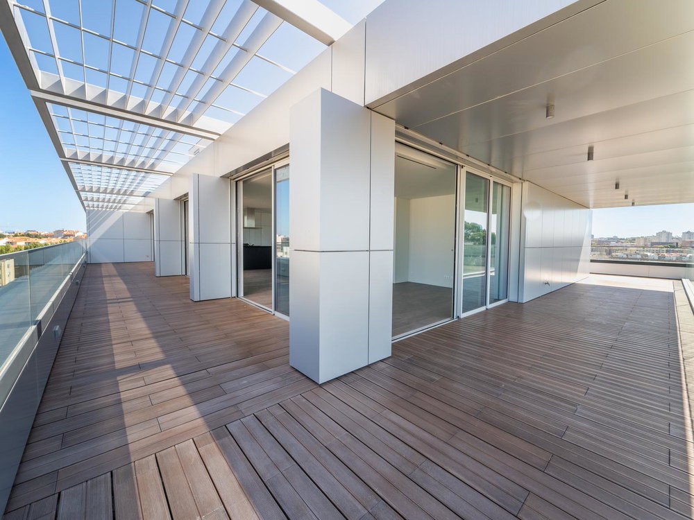 3 bedroom penthouse with terrace, in a new development in Sra. da Hora