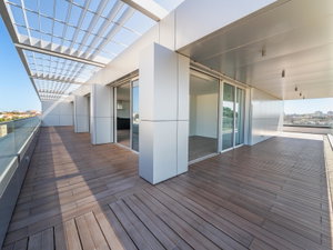 3 bedroom penthouse with terrace, in a new development in Sra. da Hora