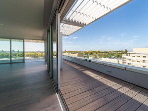 3 bedroom penthouse with terrace, in a new development in Sra. da Hora