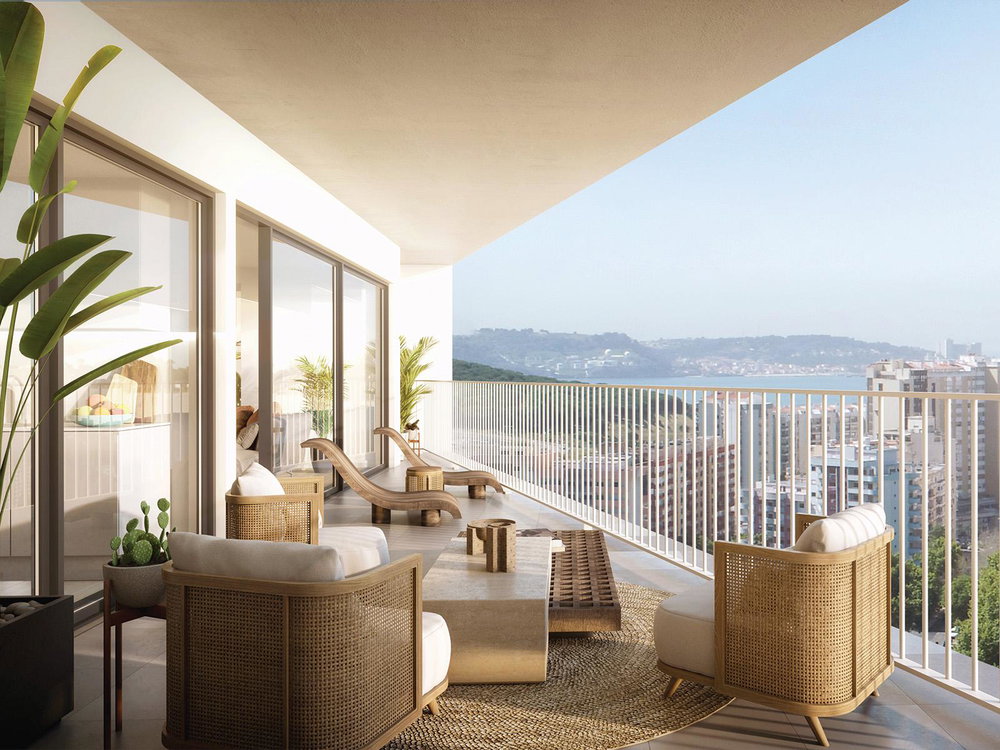5 bedroom penthouse with outdoor area in Monsanto park