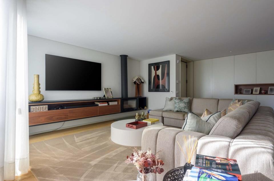 3-bedroom house with heated swimming pool and roof terrace with sea views, Valadares