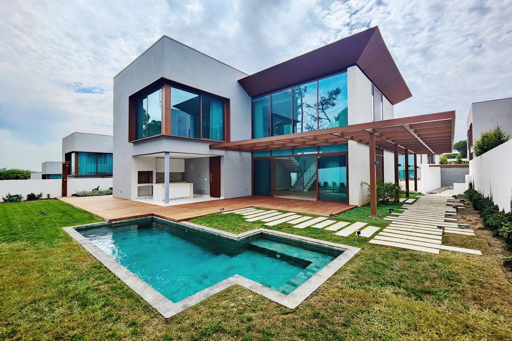 4 bedroom villa with garden and swimming pool in new development in Estoril 2553922441