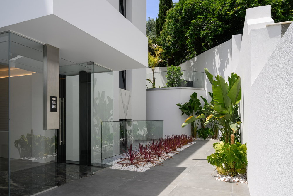 5 bedroom duplex flat, with private pool, in Estoril next to the Casino