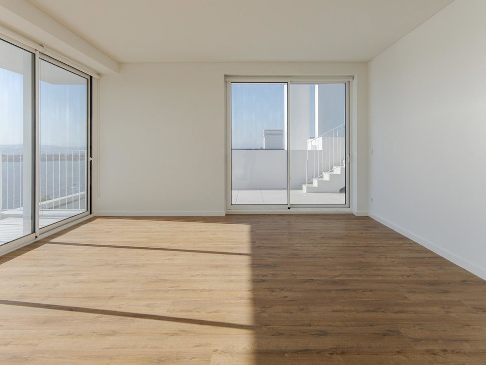 3 bedroom flat with balcony in new development in Seixal 866214948
