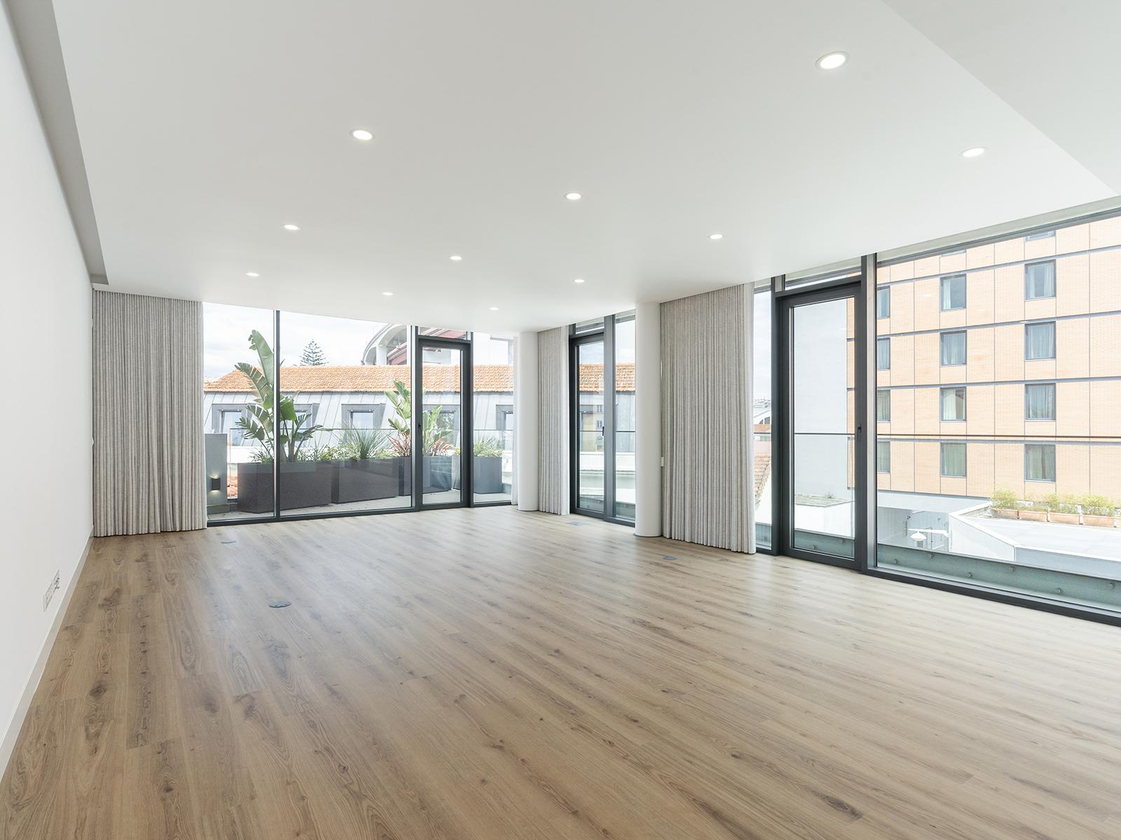3 bedroom flat with terrace and parking in Alcântara Lisbon