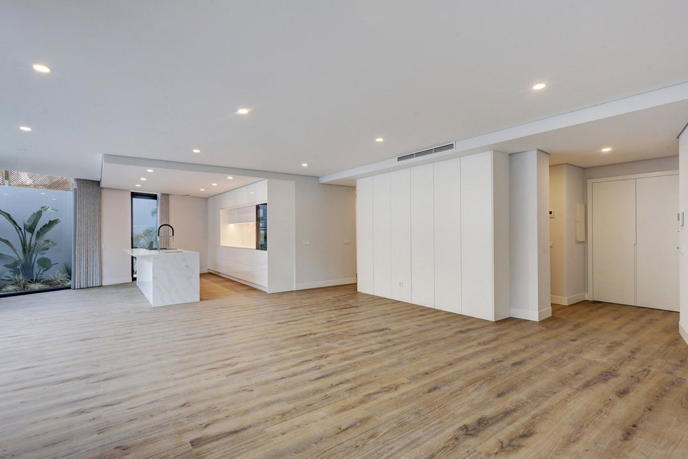 2 bedroom flat with terrace and parking in Alcântara, Lisbon