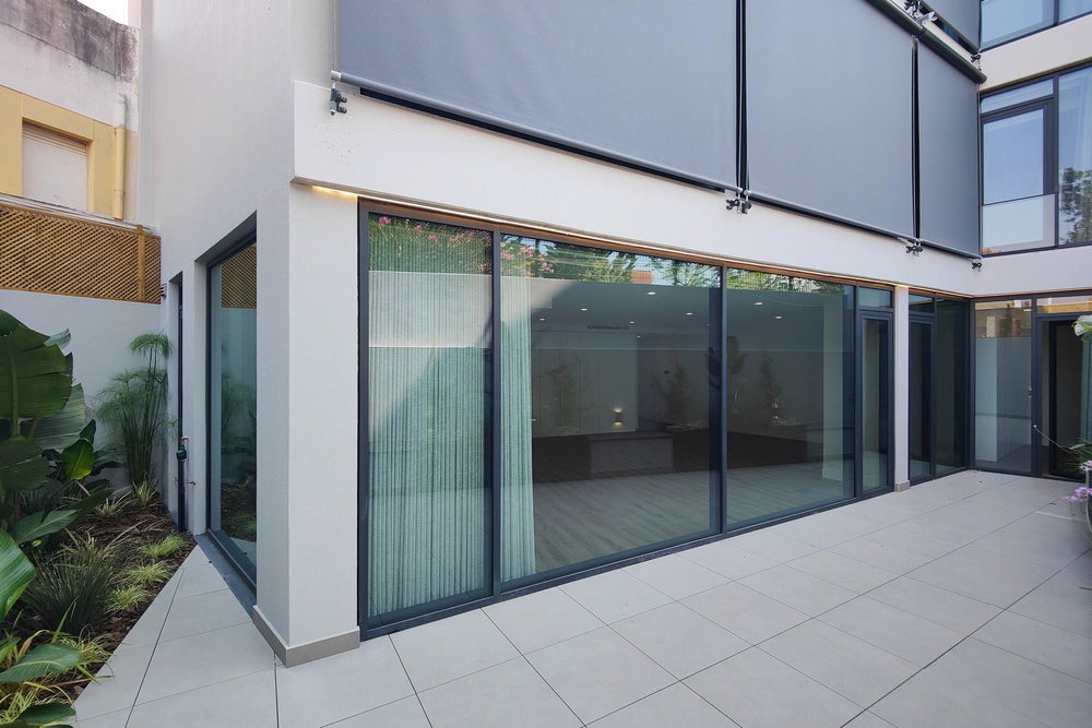 2 bedroom flat with terrace and parking in Alcântara, Lisbon