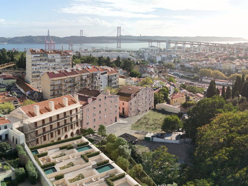 4 bedroom villa with private pool in new development in Lisbon 124247132