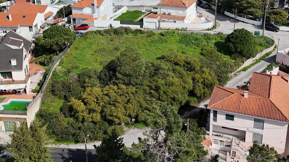 Land for construction with an area of 1,253m2, 10mins from Costa da Caparica beach 3893806601