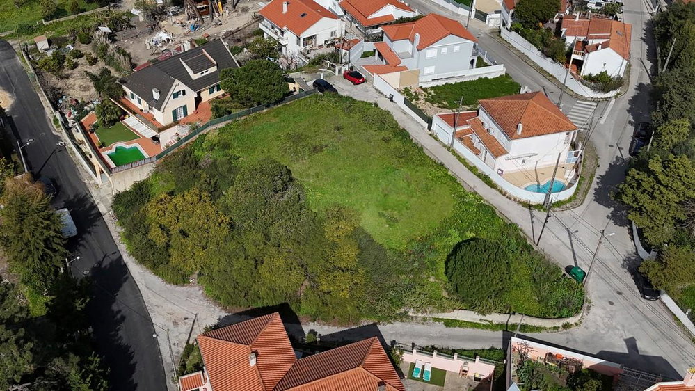 Land for construction with an area of 1,253m2, 10mins from Costa da Caparica beach 3893806601