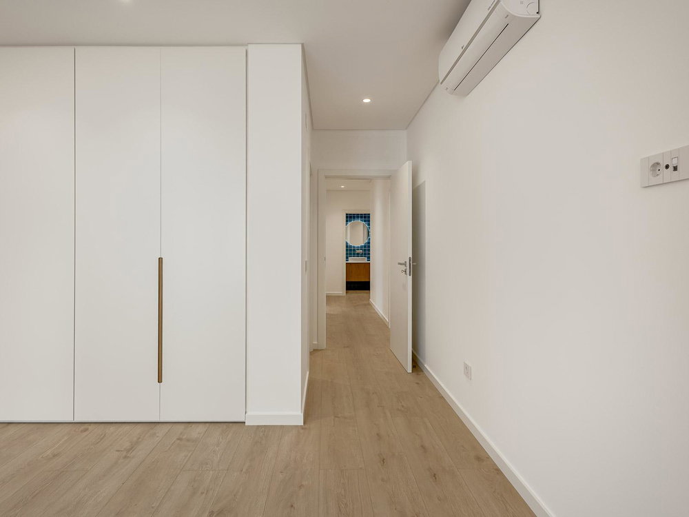 Brand new 3 bedroom flat, near the beach, in Parede 2719031684