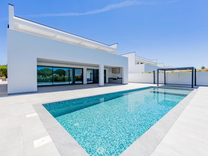 4 bedroom villa with swimming pool, in a new condominium, in Vilamoura 2361227667