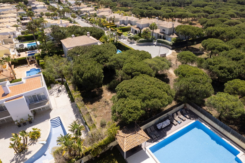 Plot for construction of detached house, Varandas do Lago, Almancil, Algarve