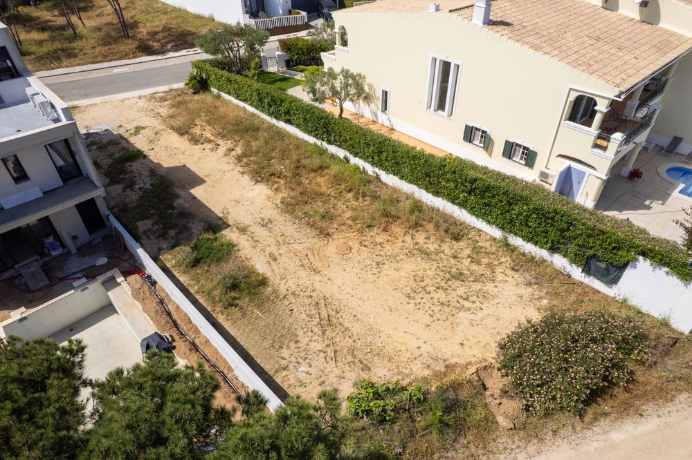 Construction lot 4156525987