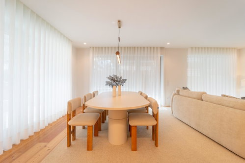 3 bedroom flat with balcony, in Vila Nova de Gaia 2557508049