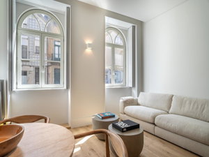 Furnished 1 bedroom flat with AL in Foz Douro