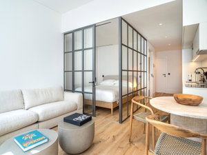 Furnished 1 bedroom flat with AL in Foz Douro