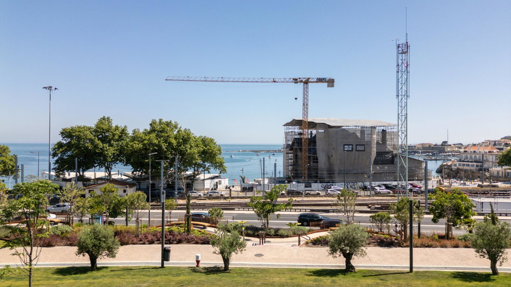 2 bedroom flat with 148m2 of private gross area, in Cascais 3323317354